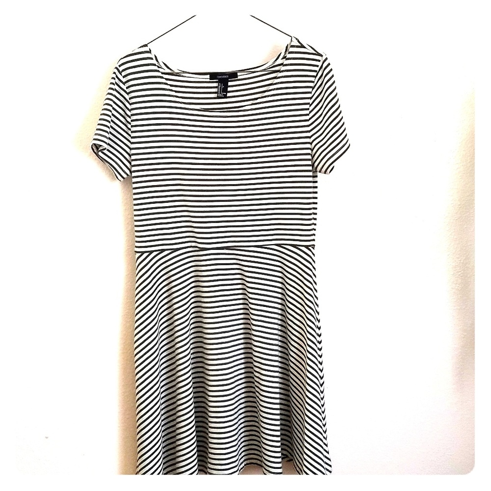 💛Forever 21 skater dress